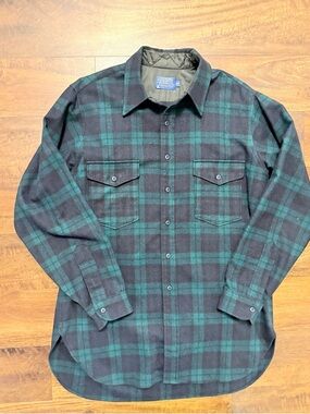 Vintage 1970's Pendleton Men's Black Watch Tartan Wool Plaid Flannel